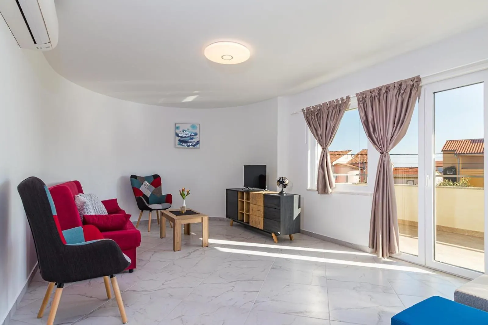 Beautiful 6 Bedroom Villa In Valbandon