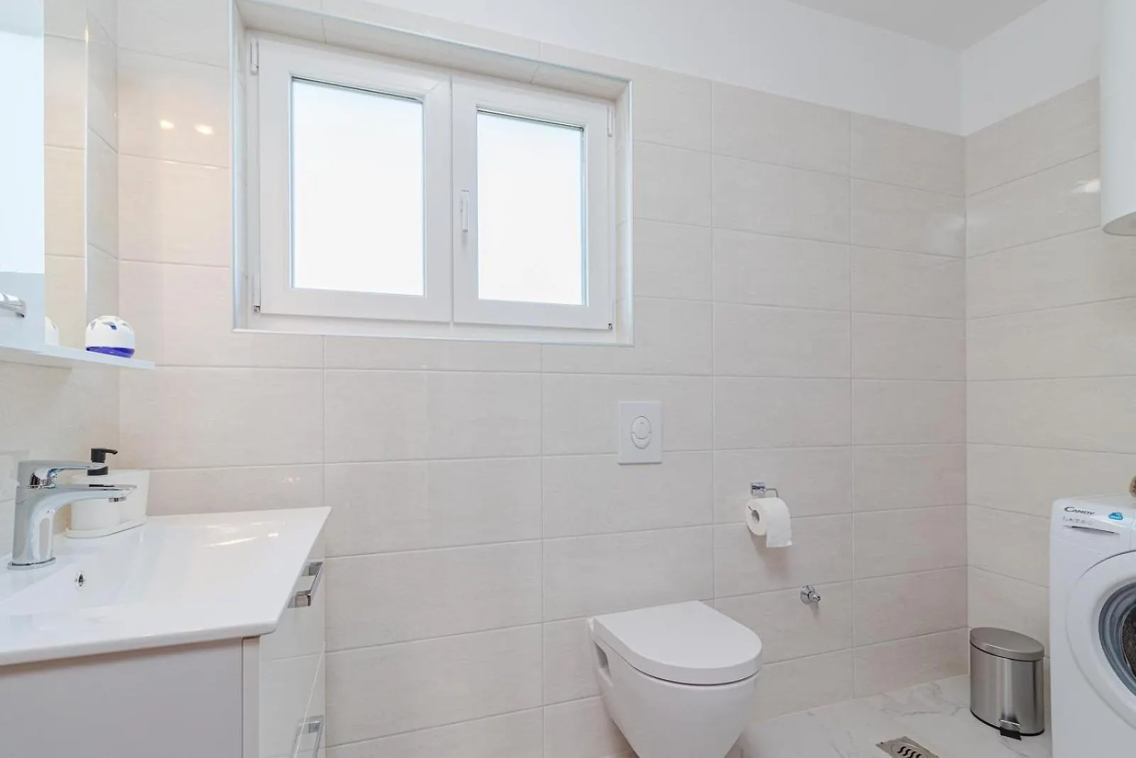 Beautiful 6 Bedroom Villa In Valbandon Croatia