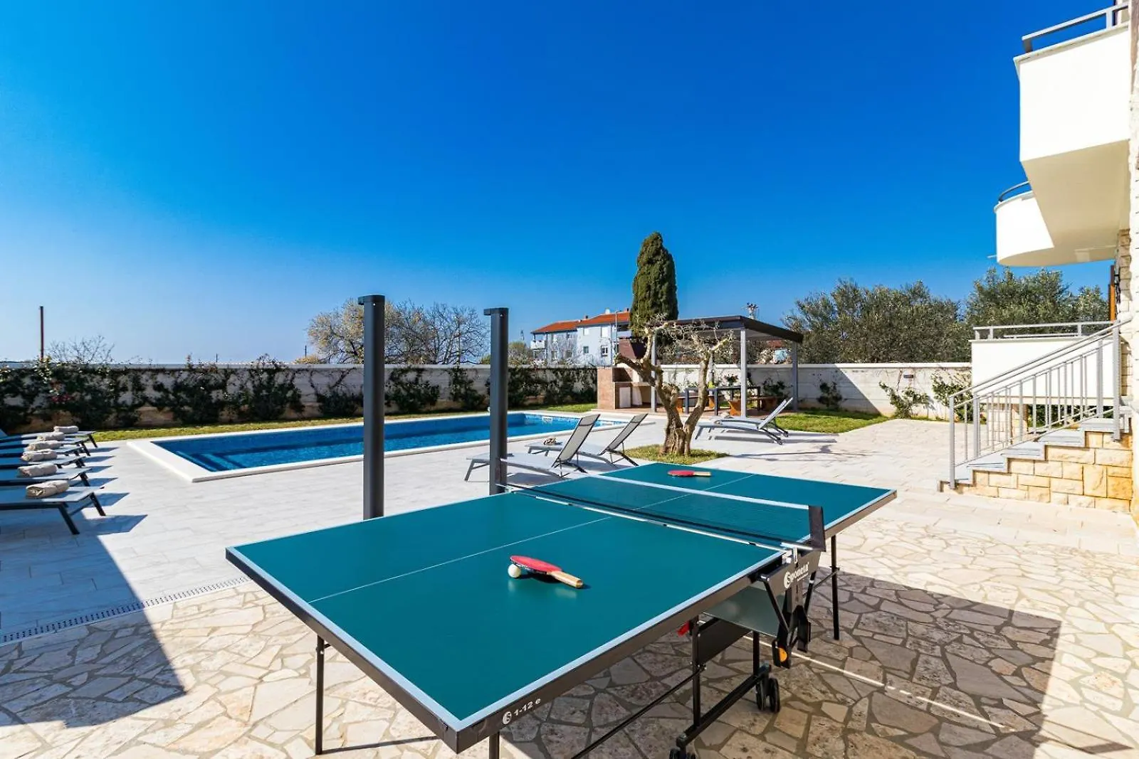 Beautiful 6 Bedroom Villa In Valbandon Croatia